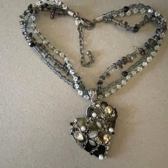 Chicos Gorgeous Amethyst Chip Necklace base metal with Glass Beads Pearls - Picture 4 of 9